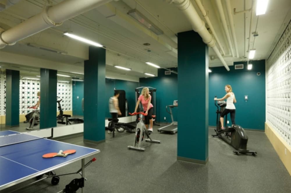 Backpacker College at EC Vancouver: APT Living