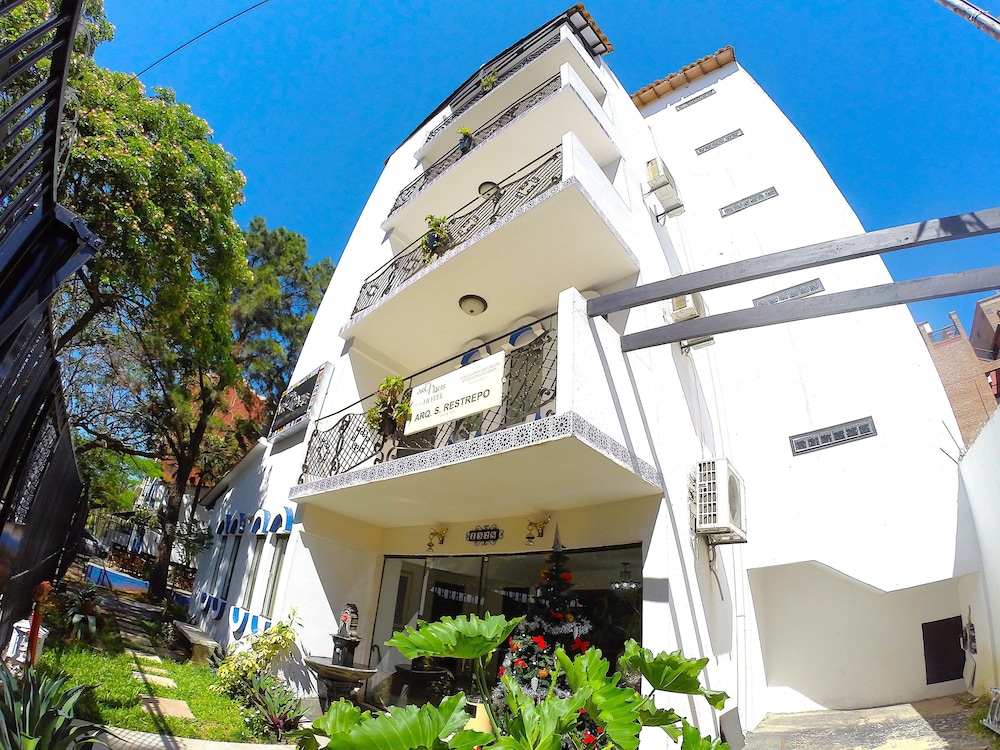 Arthaus Boutique Hotel
