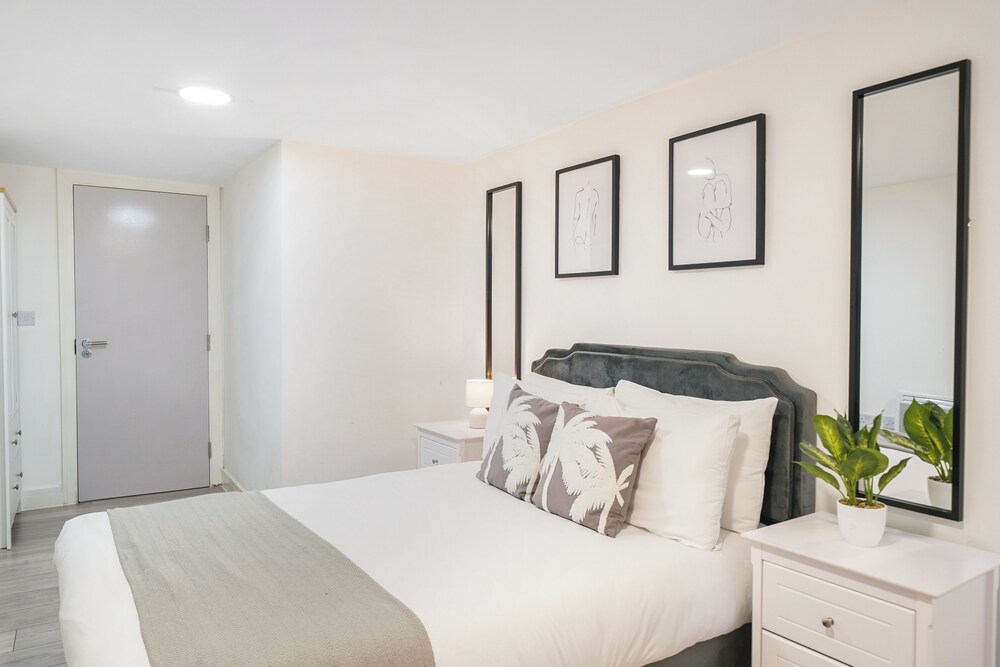 Shirland Road Flat