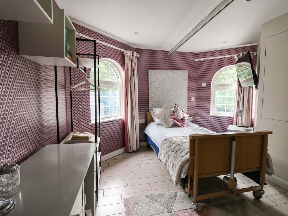 Glamorgan House