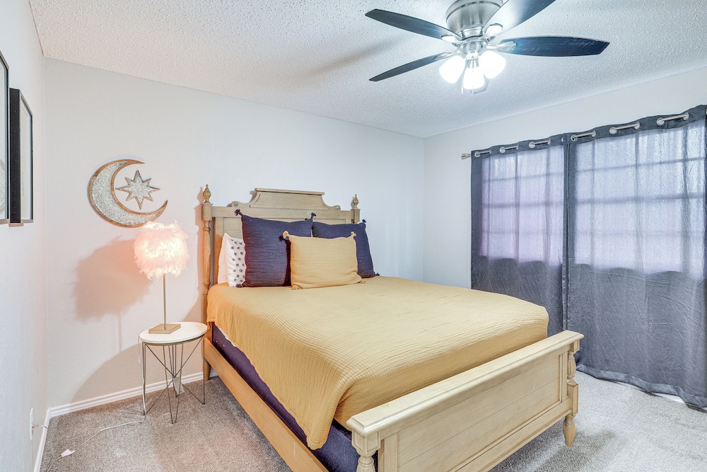 4 Mi to Texas Tech University: Home w/ Patio!