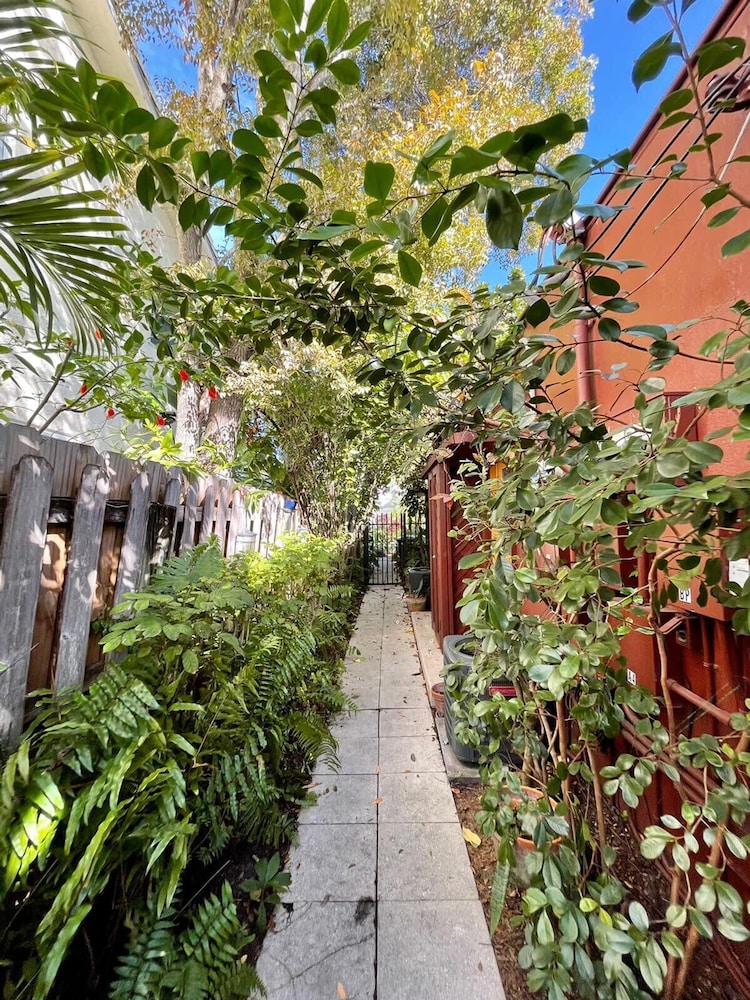 Delight and Cozy Apt Close to Las Olas the Beach