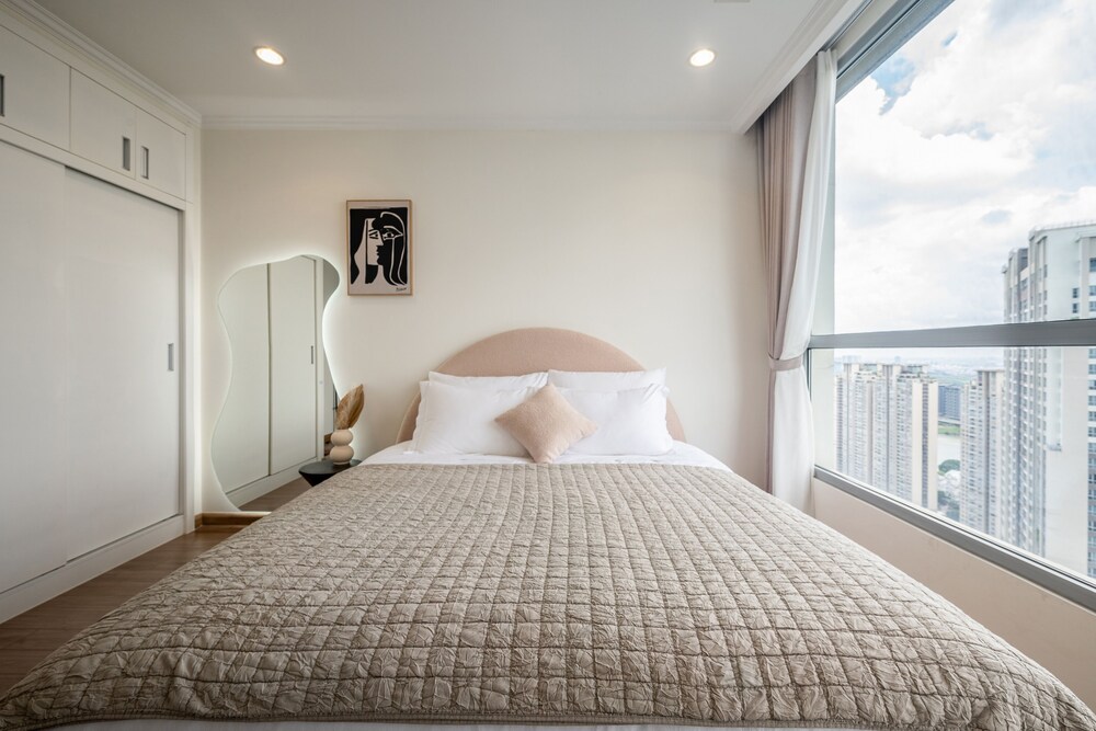 The Celavie Serviced Apartment Landmark