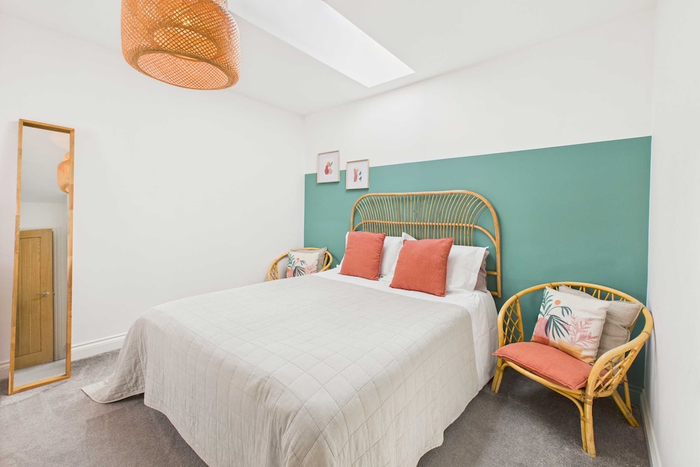 Host Stay Cringle Cottage