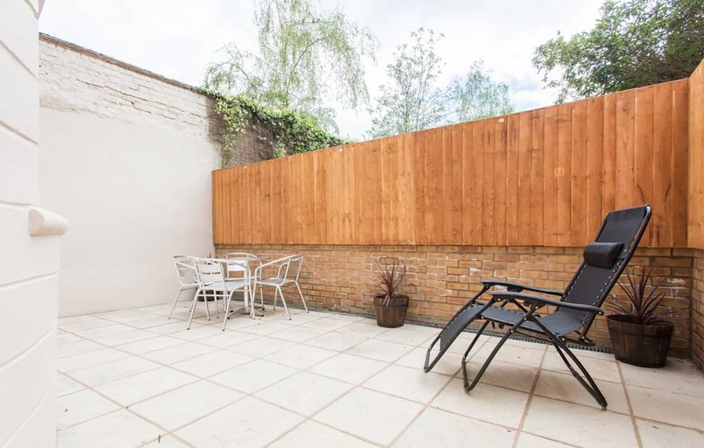 outdoor bbq area