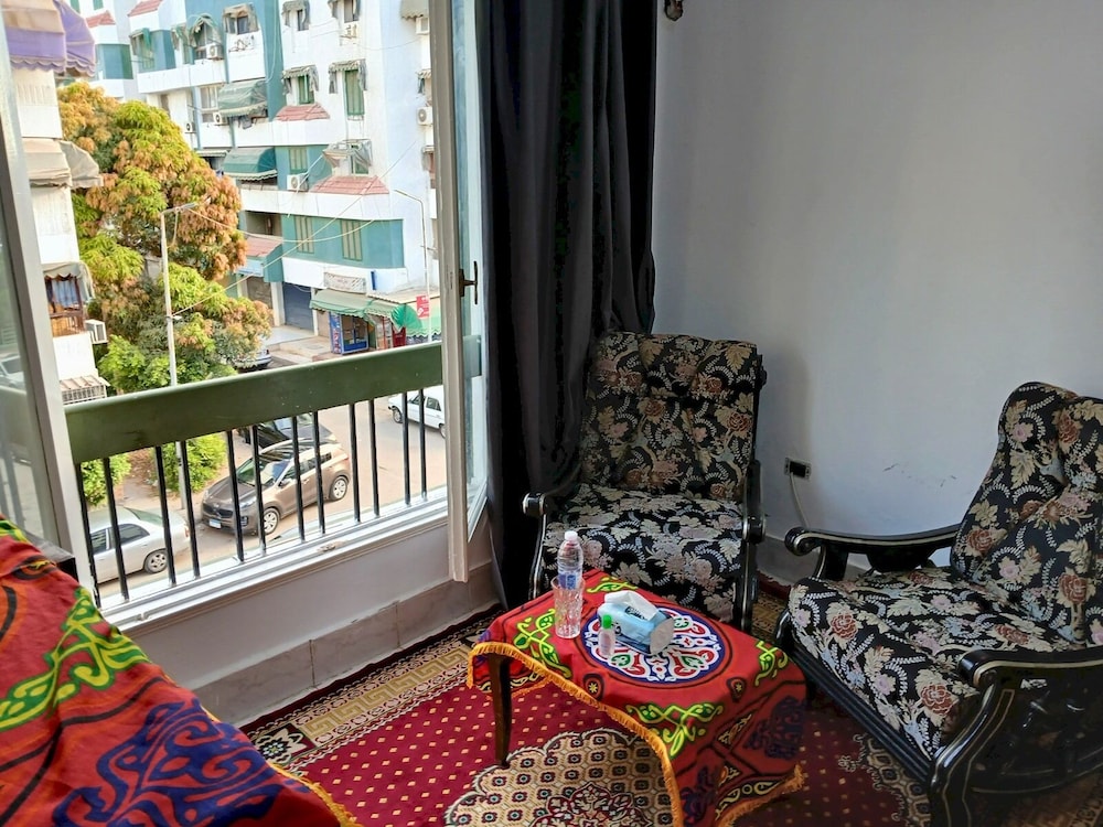 Gadou 2BR Apt w Kitchen Balcony - Port Said