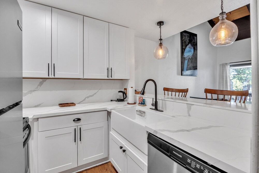 Alpine Retreat In The Heart Of Incline Village 2 Bedroom Condo