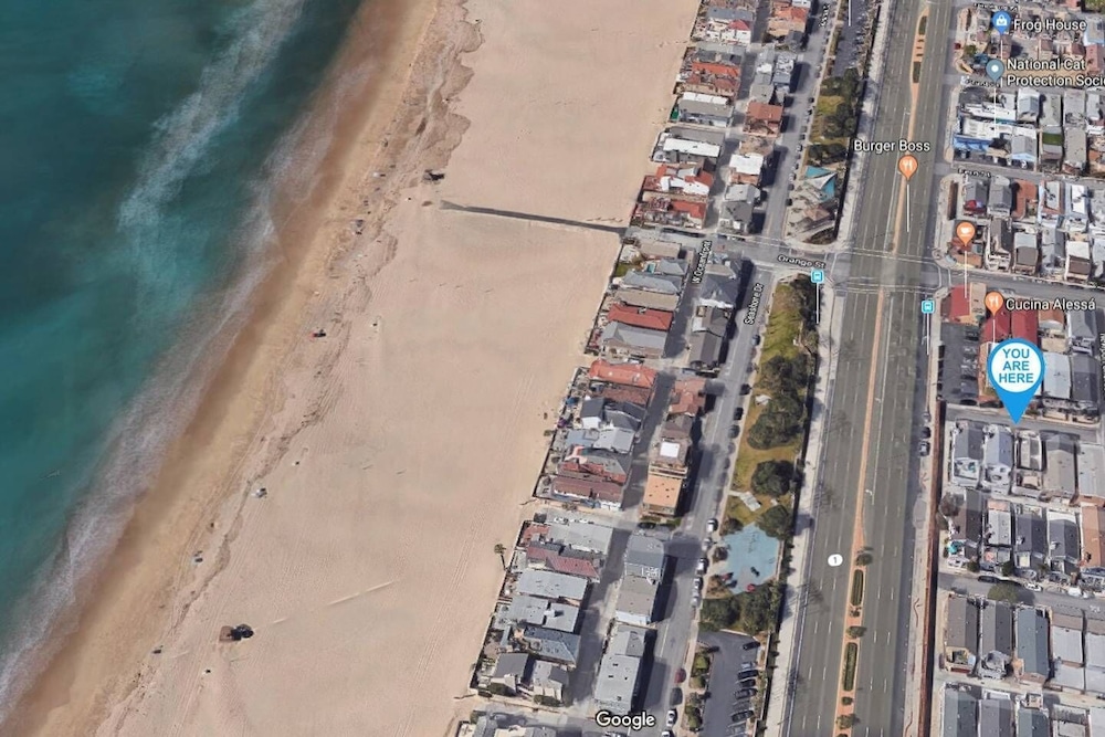 Awesome Family Friendly Beach Home - 1 Block To Ocean - 3BR/2BATH - Self Check In! (C1) view 2