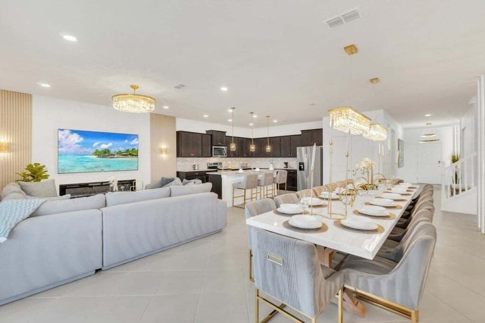 10 Bed 8 Bath Villa Gamesroom & Pool 16284saint 10 Bedroom Villa