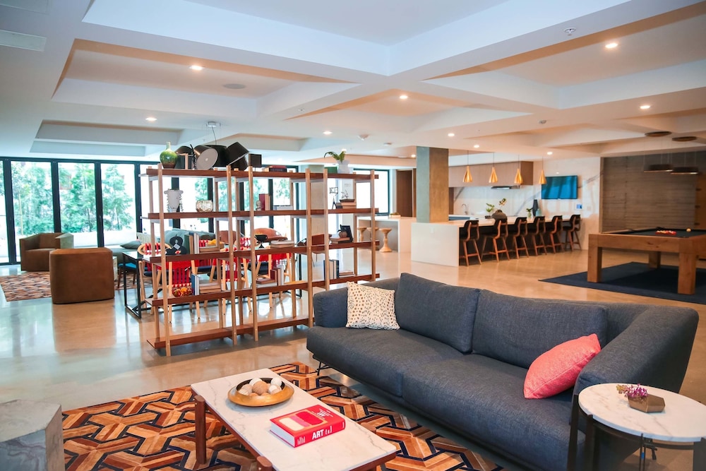Fully Furnished Suites near Little Tokyo