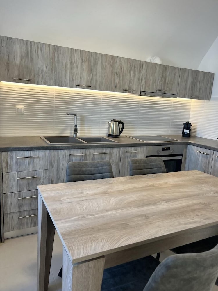 New Villa Sostis
