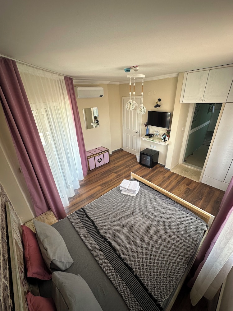 Kekik Alaçatı Otel