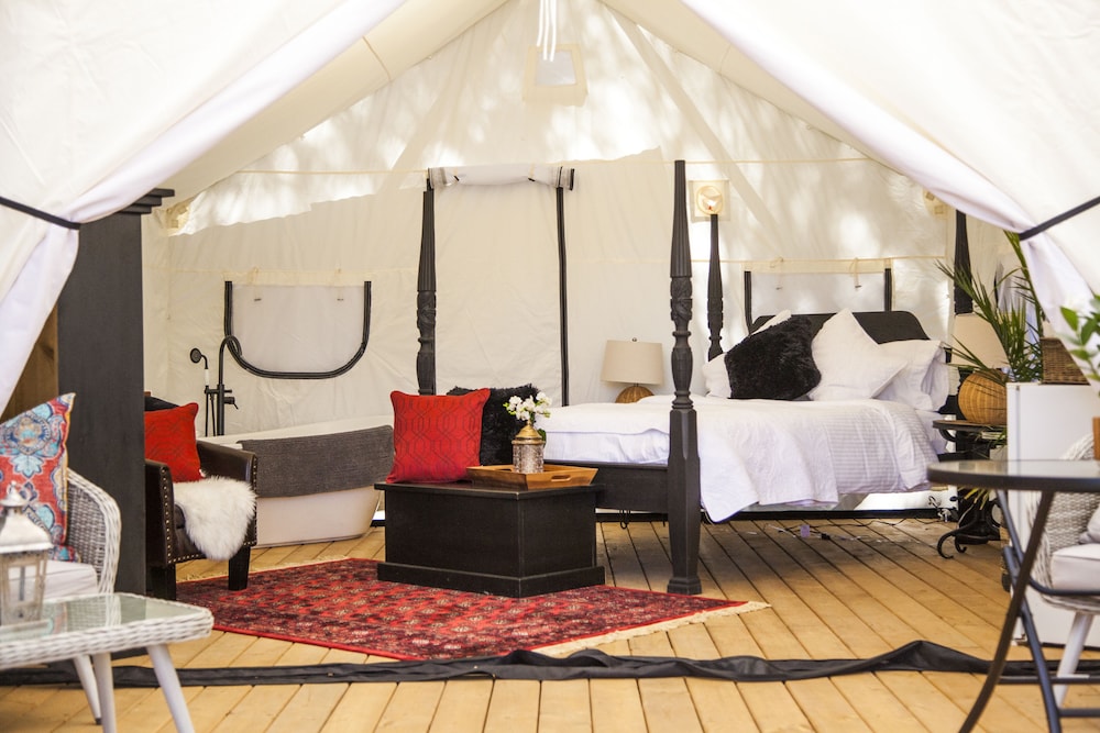 Whispering Springs Wilderness Retreat