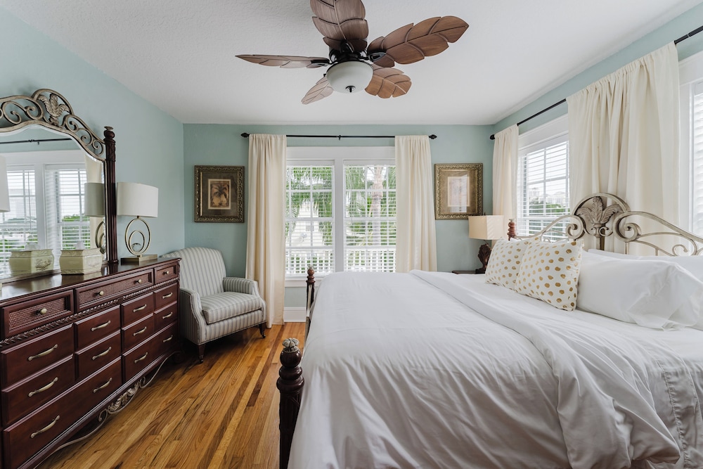 Charleston House