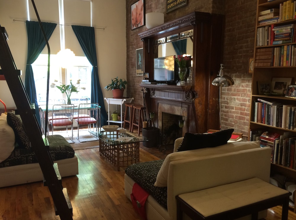Lincoln Center Apartments