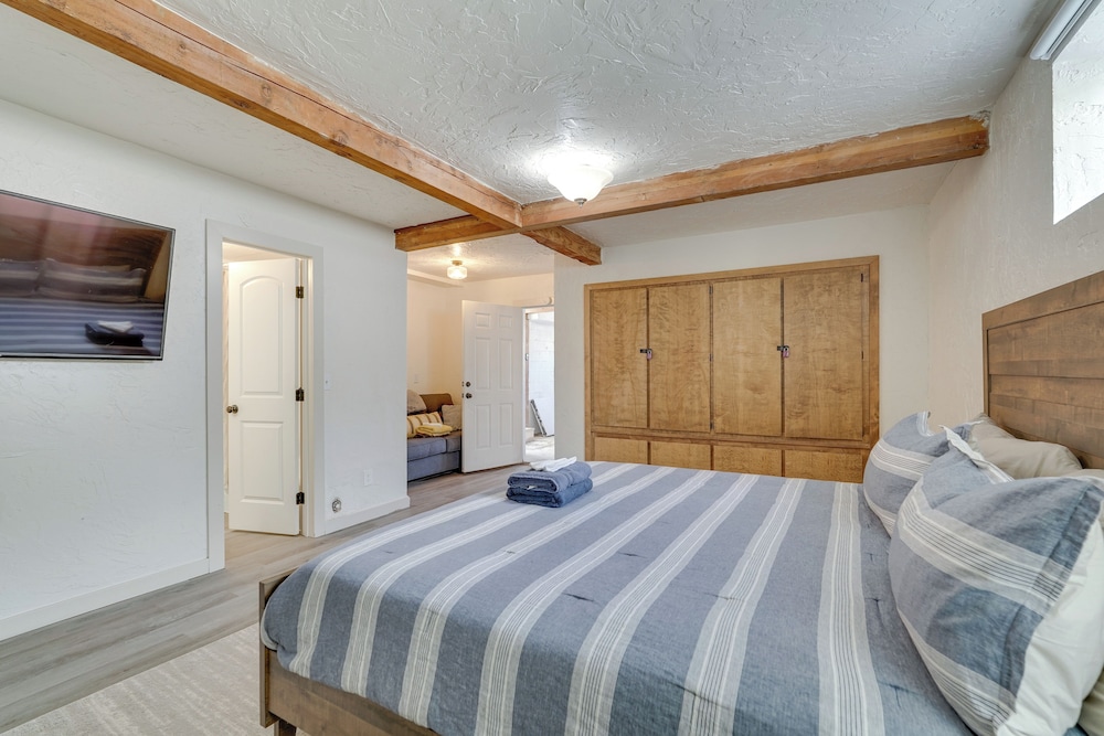Pool, Game Room, Hot Tub: Lake Havasu City Oasis!