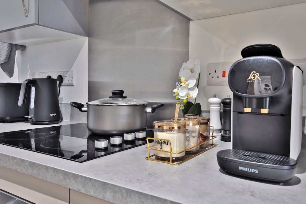Manchester - 2-bed Apartment - Sleeps 4 - Wifi