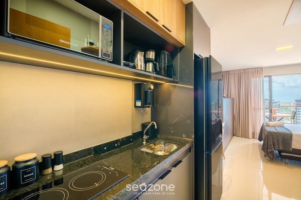 Stay Just Steps From Itapua Beach, With Pool and gym - RGF