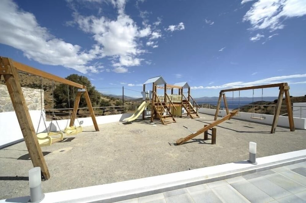 Lenikos Resort