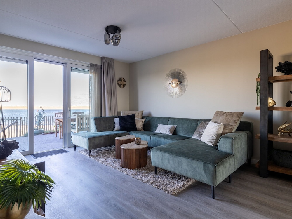 Apartment in Sint-annaland With Beach Access