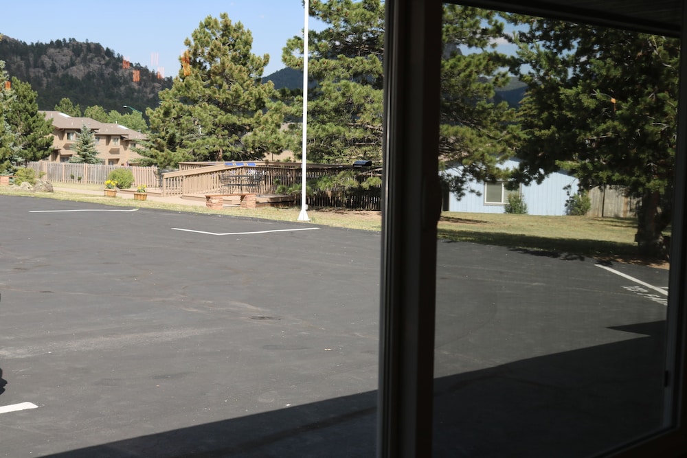 Columbine Inn