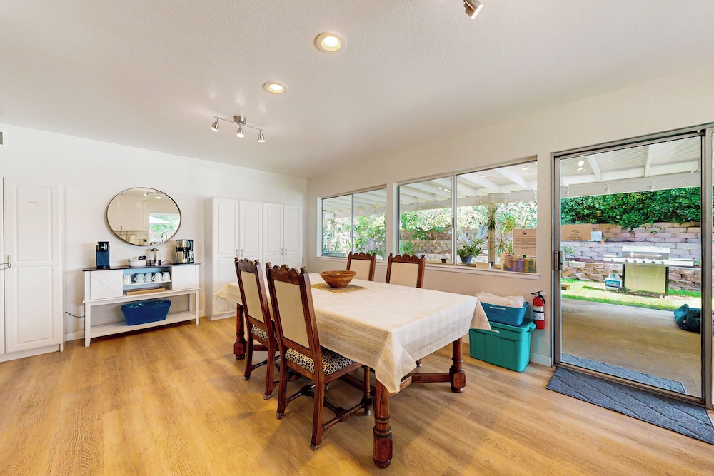 4BR Dog-friendly Home w/ Pool, Spa, Grill & A/C