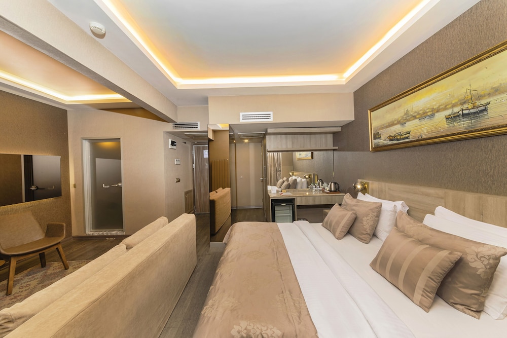 Ayramin Deluxe Hotel - Image 77