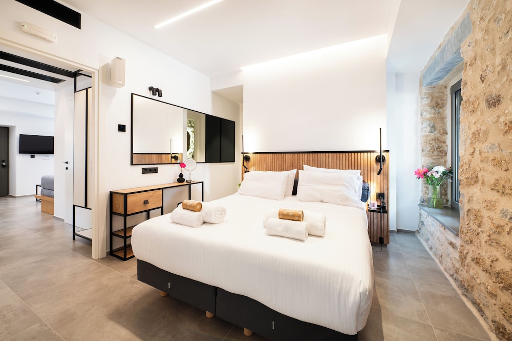 Cardamilia Suites