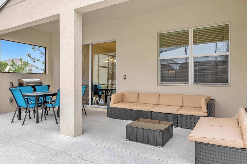 Upstay: Themed Family Home w Pool & Games Room
