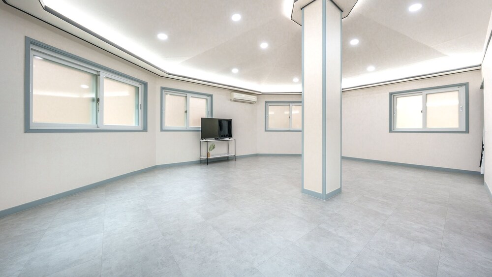 Hongcheon White Hill Pension