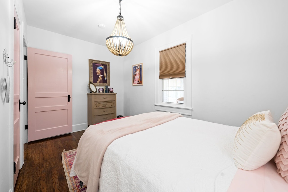 The Pink & Old Clarksville House