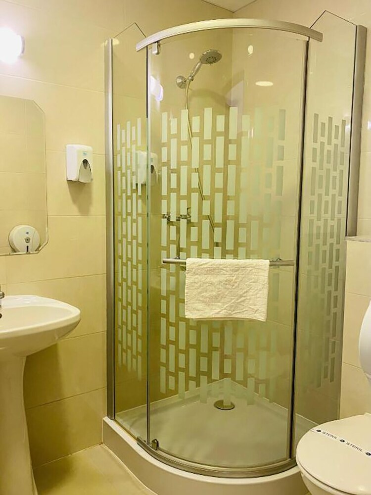 OPERA16 Guestrooms