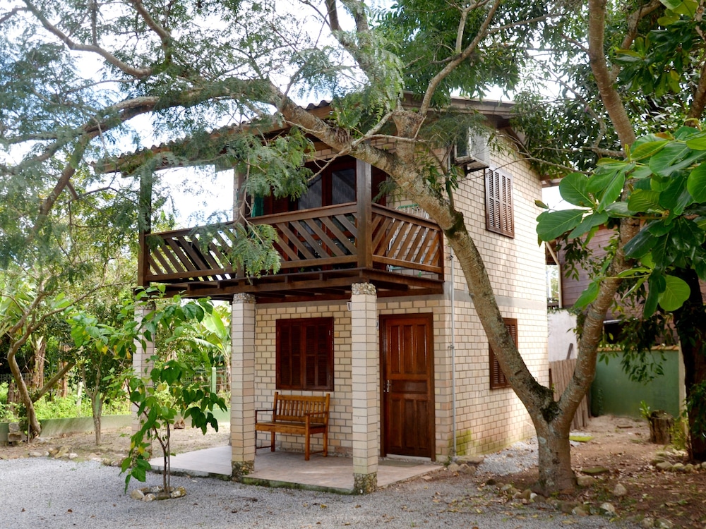 Hotel Pousada la Boheme - Image 1