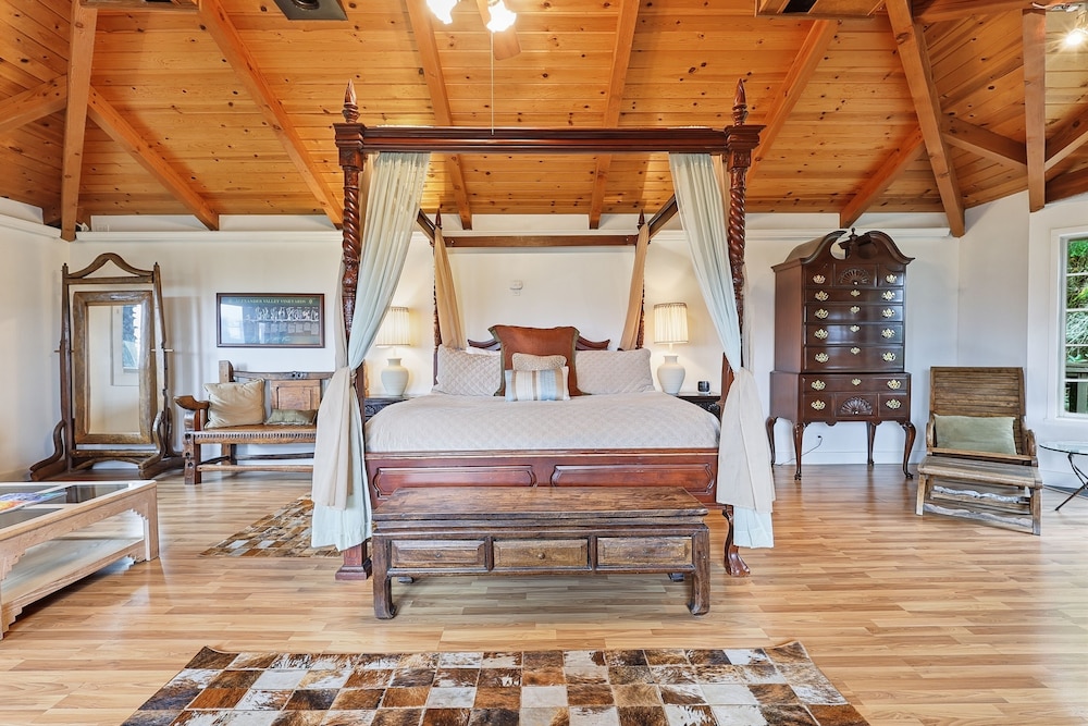 Adventure Alexander Valley Lodge With Pool & Hot Tub 6 Bedroom Villa