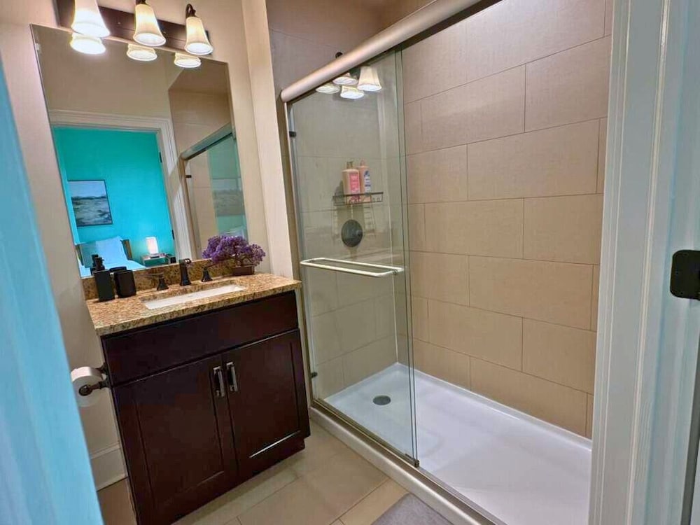 Well-Equipped 2BR - Greenbay 301