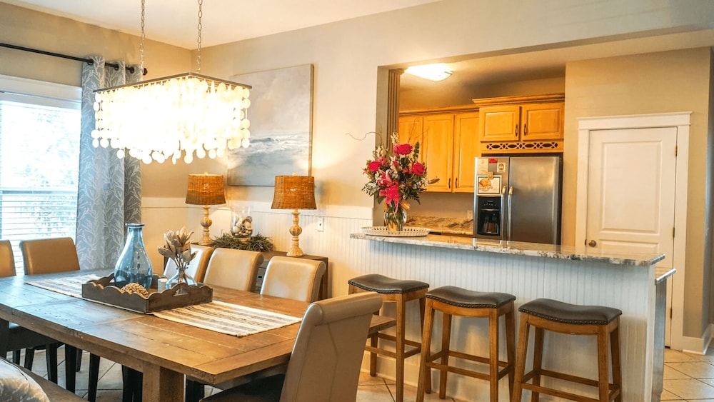 Shell Yeah by Avantstay Seagrove Pet-friendly Private Pool