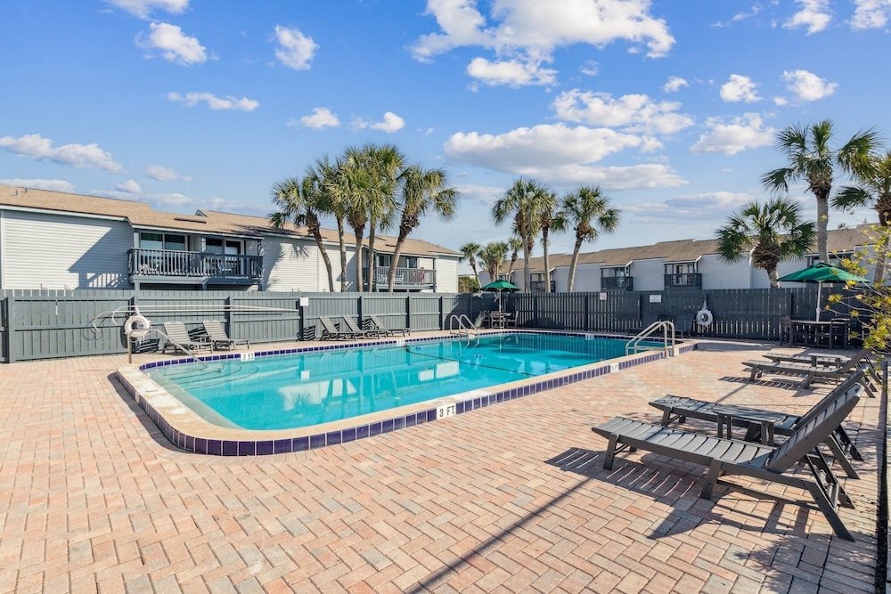 Fernandina Shores 6357 2 Bedroom Condo