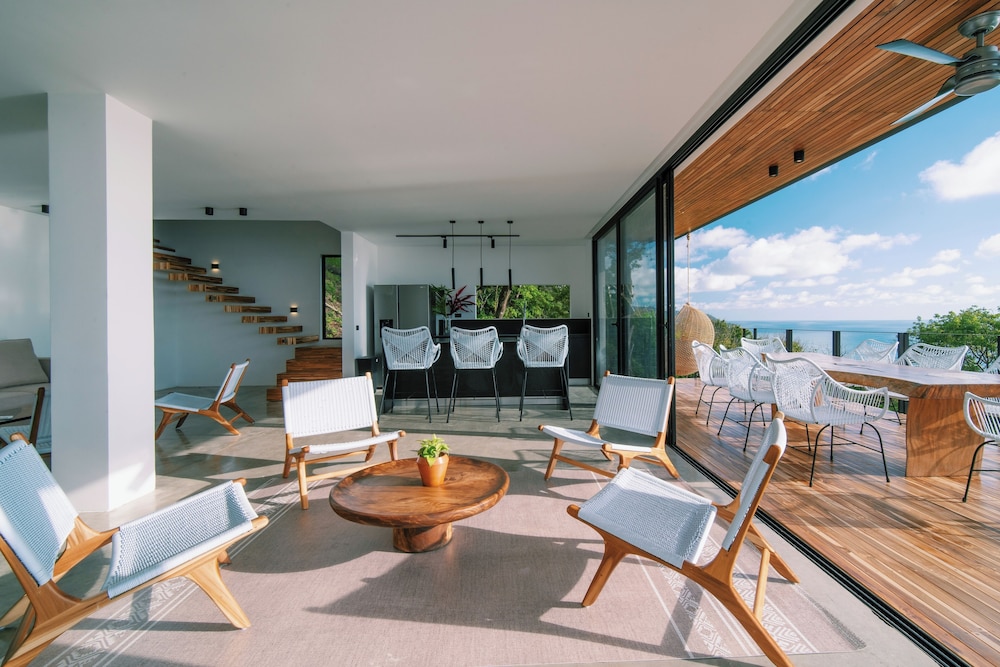 Seataya Oceanview Luxury Villas