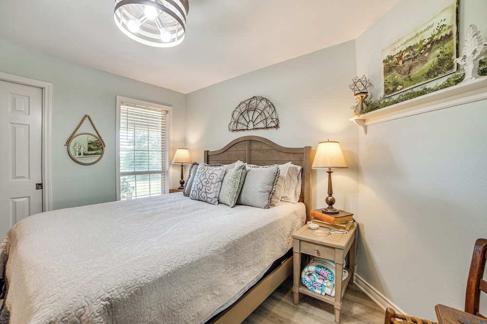 Tranquil Family Retreat: 4 Mi to Dtwn Winnsboro!