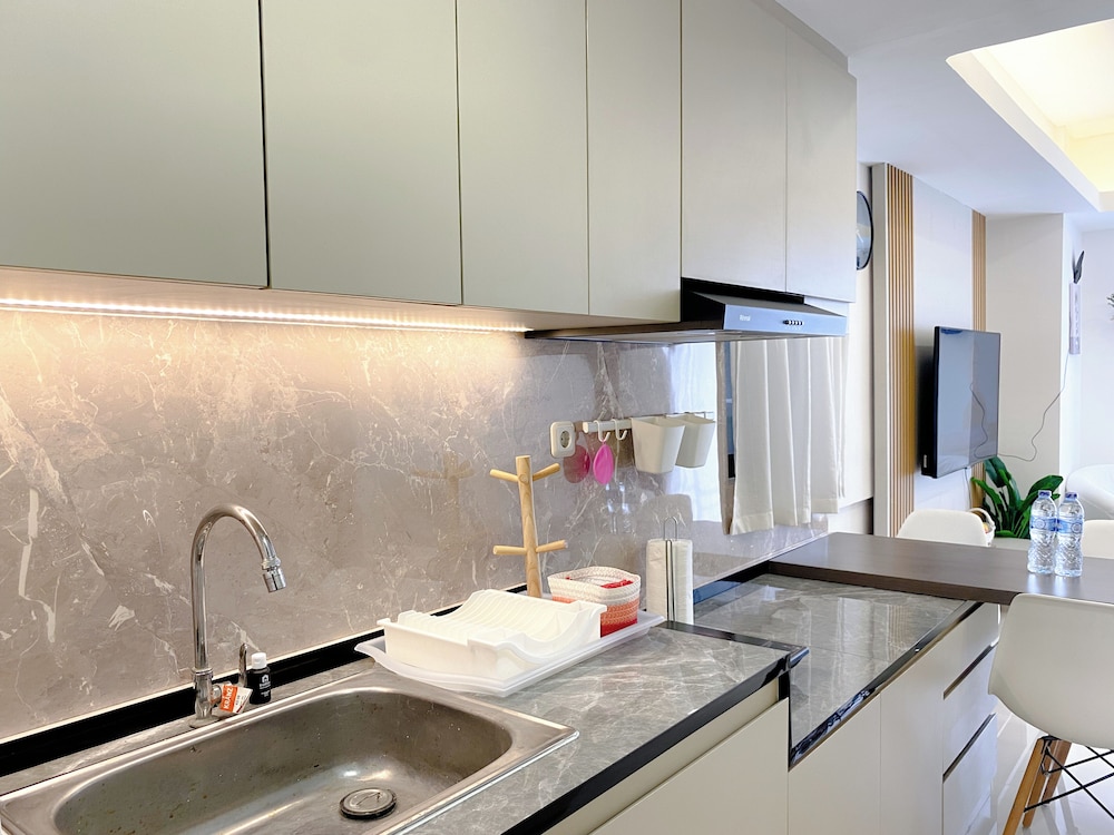 Best Deal And Comfy 2Br At Meikarta Apartment, Cikarang - 16