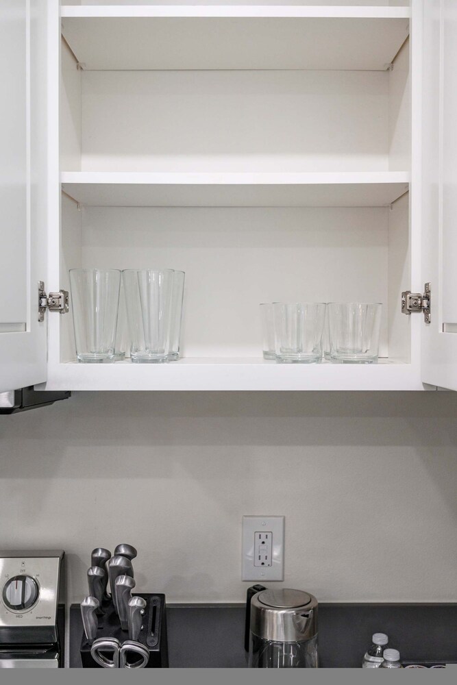 Clean Cozy Apartment Near LA Top Attractions 5