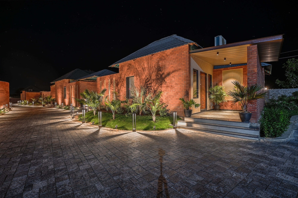 The Bhagwati Cottage & Villa
