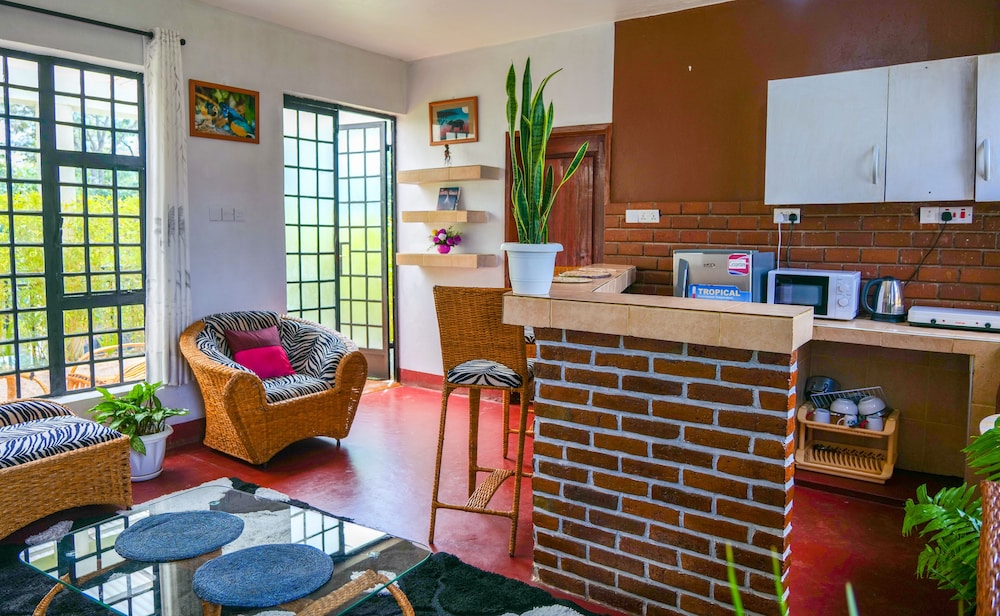 LIGHTNESS APARTMENTS TWO BEDROOMS AND 2 BATHROOMS
