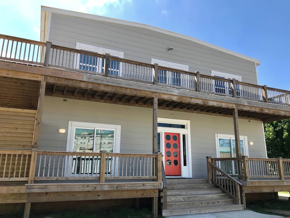 GIPH Sunset Suite Near the Pier