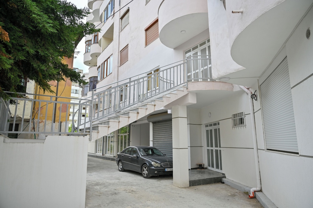 Elite Apartments