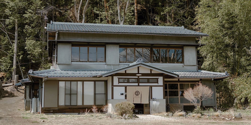 THE LAKE KAWAGUCHIKOKURASHI