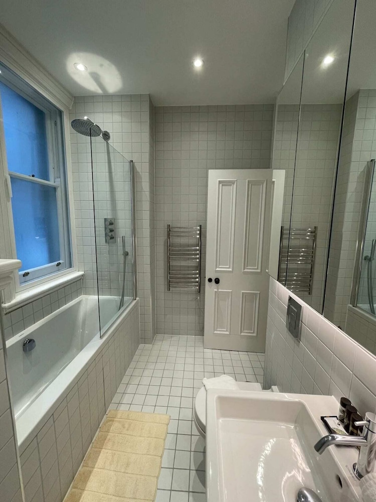 Central 1 Bedroom Apartment in Farringdon