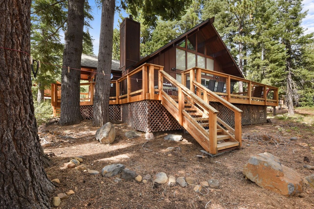 Grandview Chalet view 2