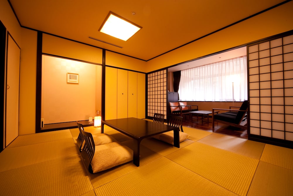 YUFUIN UBLHOTEL view 4