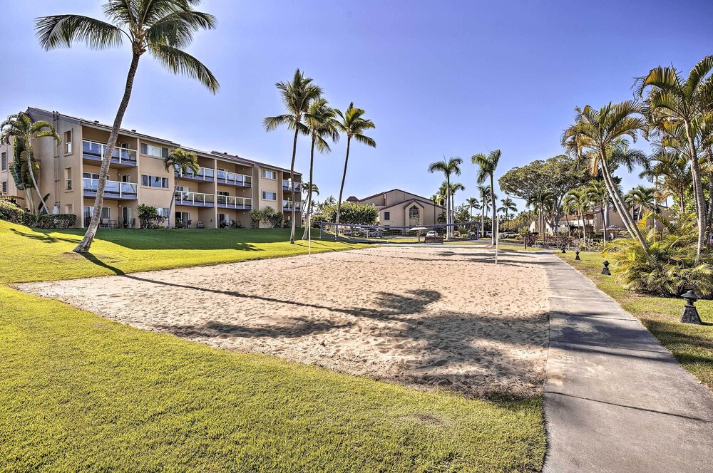 Kailua-kona Condo w/ Resort Amenities Access!